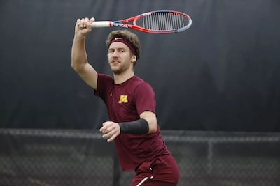 Stefan Milicevic, suspendido por infracciones graves de las normas anticorrupción del tenis.