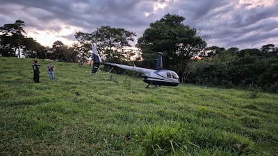 El helicóptero robado en Porecatu, Brasil, y que fue recuperado en Zanja Pytá, Paraguay.