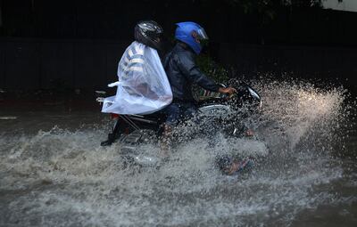 Meteorología actualizó un alerta de tormentas que afectaría seis departamentos.