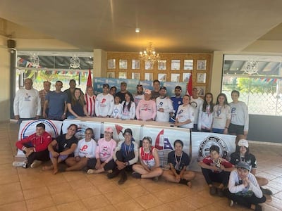 Excelente la participación de la Regata “Paz del Chaco”, donde posan los mejores del evento.