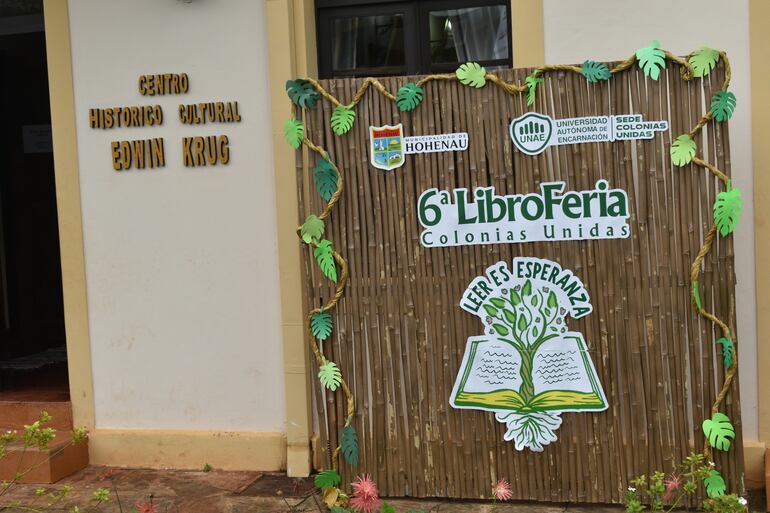 Libroferia continúa cautivando lectores ahora en Colonias Unidas