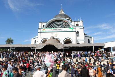La Basílica de Caacupé se alista para recibir a los miles de devotos de la Virgen en vísperas del novenario y la festividad del 8 de diciembre.