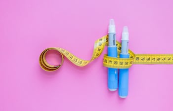 Concepto de fármacos para bajar de peso.