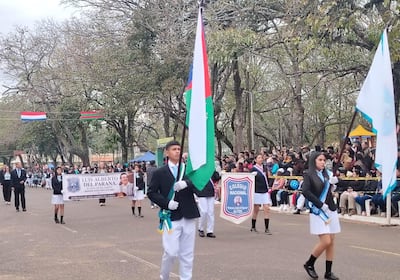 Con orgullo y alegría, los estudiantes fueron protagonistas del tradicional desfile.