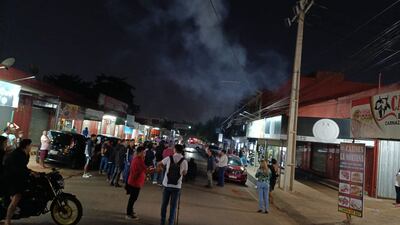 La manifestación de los vecinos del barrio San Antonio de Ciudad del Este.