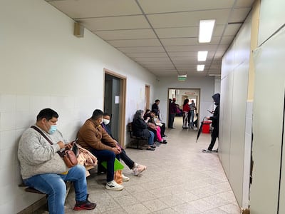 Pacientes del Hospital Regional de Caacupé, hartos de las carencias que golpean al sistema de salud.