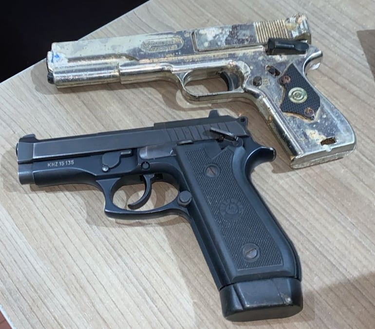 Las evidencias incautadas del poder de los detenidos.