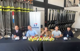 Presentación del Sudamericano U17, realizada en la flamante sede de la Federación Paraguaya de Remo (Fepare). El evento será del viernes al domingo, en la Bahía de Asunción.