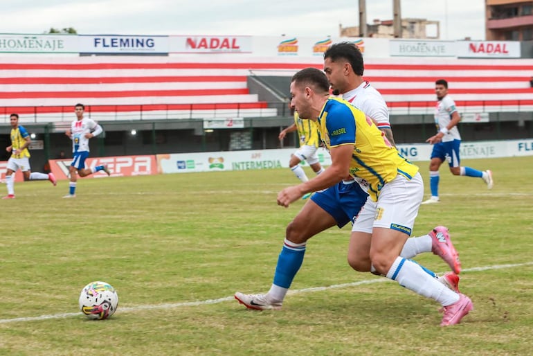 Igualdad sin goles entre 3 de Noviembre y Deportivo Capiatá en los Jardines