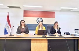 Integrantes del Tribunal Penal de Sentencia, Patricia Elena Maidana (presidenta); Cynthia Lorena Mareco y Cynthia Vega Martínez.