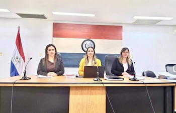Integrantes del Tribunal Penal de Sentencia, Patricia Elena Maidana (presidenta); Cynthia Lorena Mareco y Cynthia Vega Martínez.