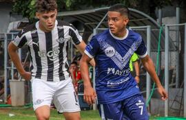 Los gumarelos derrotaron a Sportivo Ameliano 4-1 en Colegialito