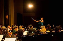 Pacita Díez Pérez estará hoy al frente de la OSN en un concierto que se realizará en Itá.