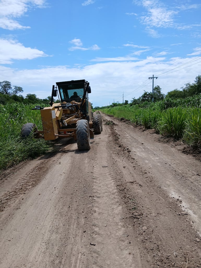 Trabajos precarios y de emergencia para evitar el aislamiento en la zona.