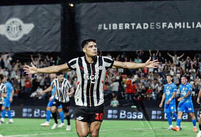 Lorenzo Antonio Melgarejo Sanabria (34 años), máximo goleador del torneo Apertura, con seis anotaciones.