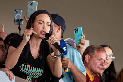 La líder opositora María Corina Machado habla en un acto de campaña.