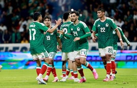 Celebración de uno de los goles de México en el amistoso contra Serbia, en Toluca.
