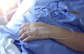 Imagen ilustrativa de un paciente en terapia intensiva.