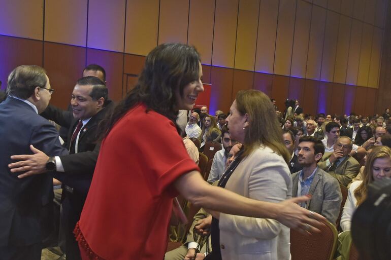Claudia Centurión participó en la fecha de la apertura del XXIII Congreso Ibero Latinoamericano del Asfalto (CILA).