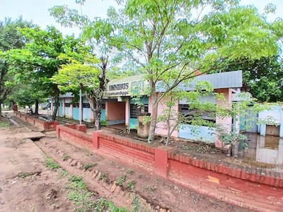 La terminal de ómnibus con evidentes signos de abandono desnuda el panorama de abandono en la capital departamental.