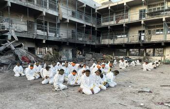 Exterior del hospital Kamal Adwan en el norte de Gaza, el día del ataque israelí (EFE)