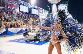 Otra noche que promete convertirse en leyenda, en el sambódromo de Encarnación.