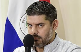 Agosto, 2025. Óscar Rodríguez anunciaba su renuncia a la Intendencia de Asunción en medio de graves denuncias contra su gestión.