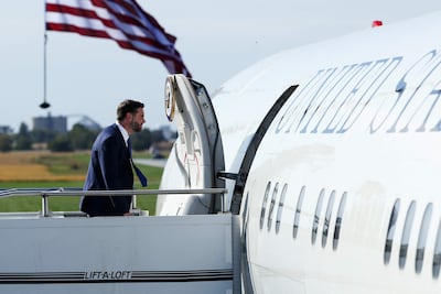 JD Vance aborda el Air Force Two
