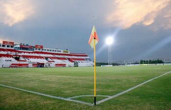 El estadio Municipal de Carapeguá albergará el duelo de ida de la Copa San Isidro de Curuguaty entre la Selección Regional de Paraguarí y Liga Mayor de San José de Uruguay.