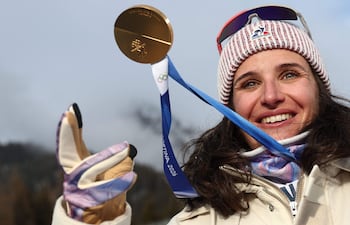 La francesa Julia Simon, campeona olímpica en Biatlón individual 15 kilómetros femenino, llegó a estos Juegos de Invierno con una condena por estafa sobre sus compañeras de selección.