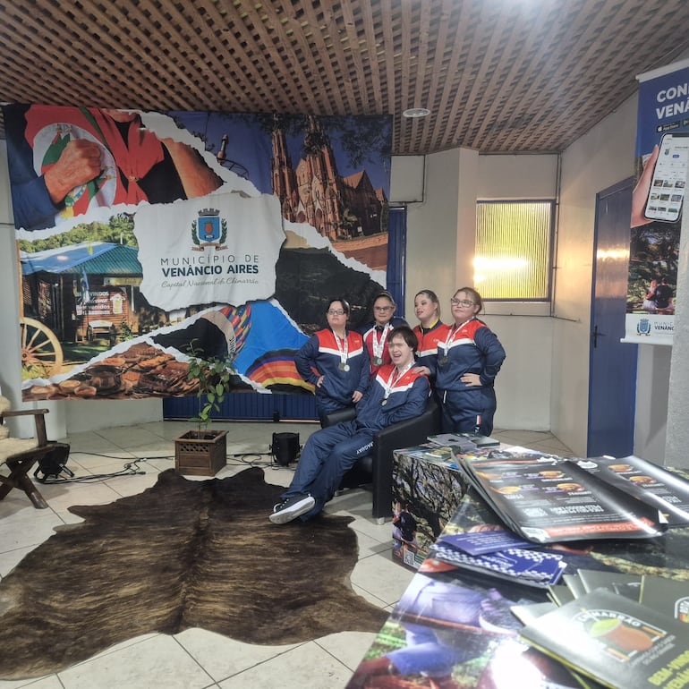 Patinadores de Asidown durante una competencia en Brasil.