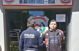 Édgar Gavilán Ferreira se encuentra detenido en la base del Departamento de Control de Automotores de la Policía Nacional, tras ser capturado en Ñemby.