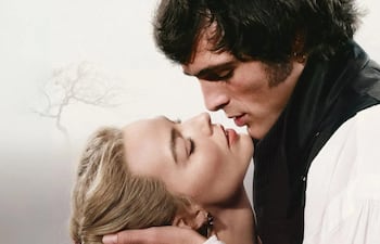 Cumbres borrascosas película Margot Robbie Jacob Elordi