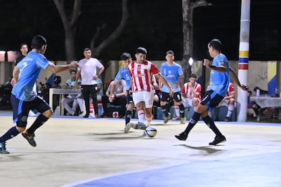 Simón Bolívar recibió a José Meza en la última fecha, la séptima, de las revanchas, cayendo en su casa en forma contundente. Los octavos seguirán luego del Mundial C15 de Itapúa.