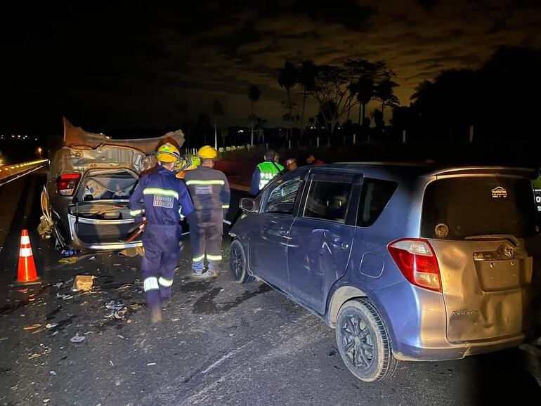 Choque y vuelco sobre la ruta PY02 en Caacupé deja dos heridos