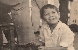 Un pequeño lustrabotas fue la imagen de la Campaña de la Cordialidad.