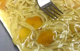 Foto publicada por el doctor Morínigo en sus redes sociales, donde se evidencia la alimentación de baja calidad de pacientes del Ineram.