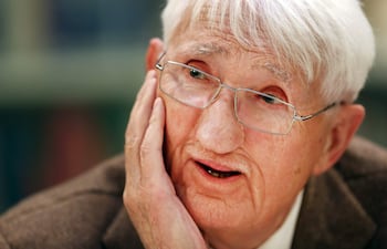 Fotografía de archivo fechada en 2012 del filósofo alemán Jürgen Habermas, quien falleció este sábado a los 96 años, según informaron medios germanos como la revista 'Der Spiegel', que citó como fuente a la editorial que publica los libros del célebre autor en Alemania, Suhrkamp.