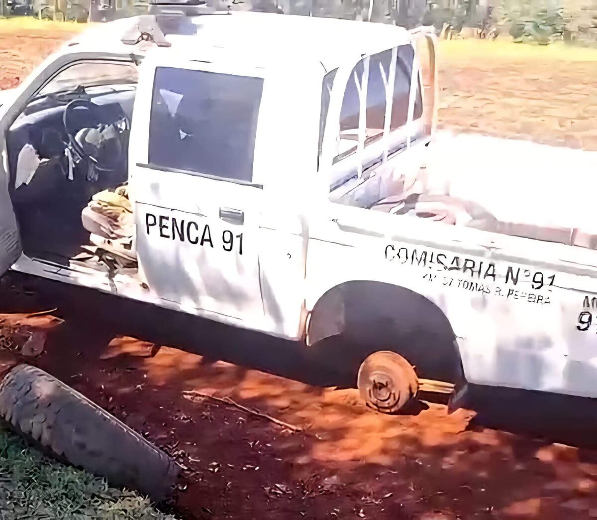Preocupación por estado de patrullera que perdió rueda en zona rural de Tomás Romero Pereira