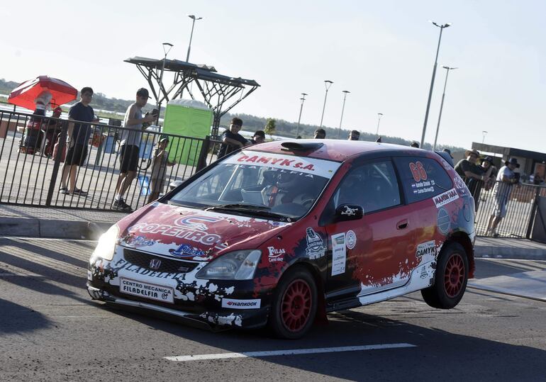 En la categoría F2 LIGHT, Kevin Stein Bayer y Carlos Chiriani, a bordo del Honda Civic Type R EP3, fueron los mejores.