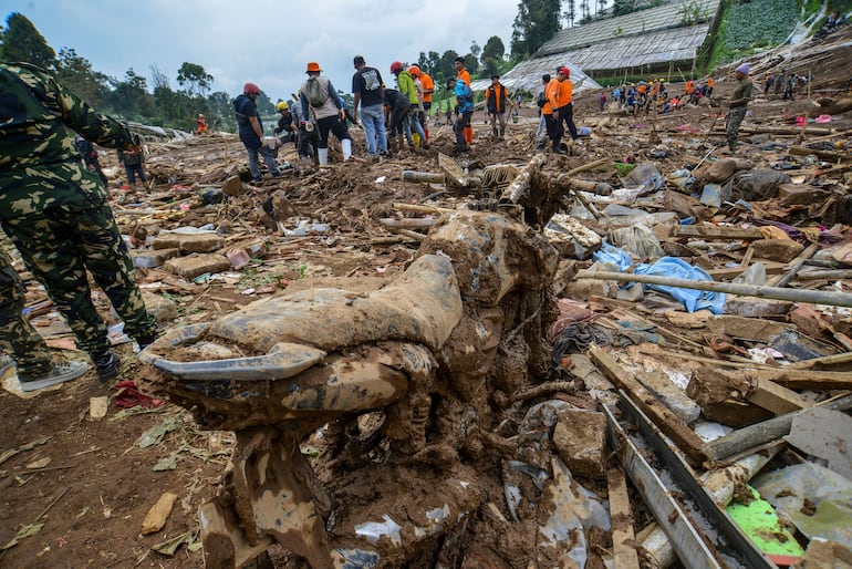 Deslizamiento de tierra en Indonesia. 

