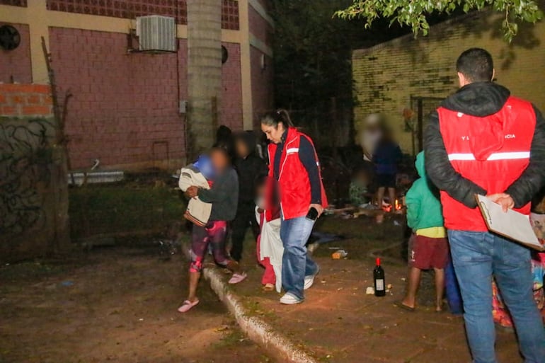 El Ministerio de la Niñez y la Adolescencia (Minna) lanzó el “Operativo Invierno 2026” para recolectar abrigos y fortalecer la asistencia a niños y adolescentes en situación de vulnerabilidad.