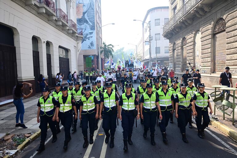 /pf/resources/images/abc-placeholder.png?d=2441