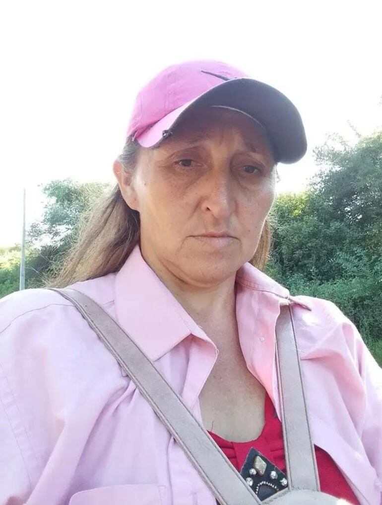Zunilda Benítez Cáceres (43) fue encontrada con la garganta cortada en su propio patio y se sospecha de su concubino, quien ahora fue encontrado.