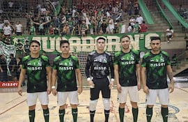 Cinco titular de Paranaense, gran protagonista de nacionales.