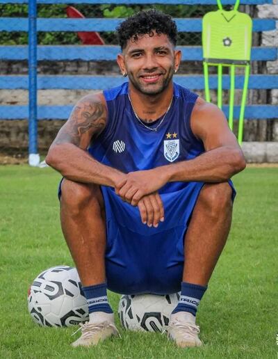 Alejandro Samudio Ramírez (24 años). extremo de la "V" azulada. (Foto: Sportivo Ameliano).