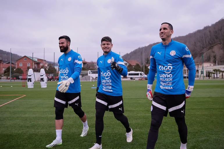 Carlos Coronel, Alfredo Aguilar y Junior Fernández, los arqueros de la Albirroja