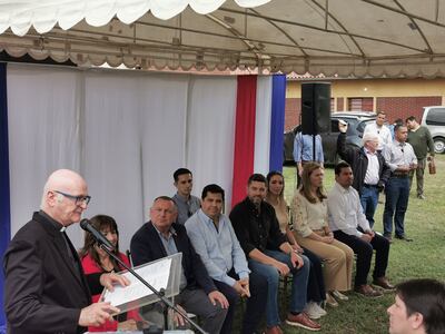 Momento de la habilitación de la casa de reposo para ancianos en el predio de la escuela agraria San Isidro Labrador en la ciudad de Pilar.