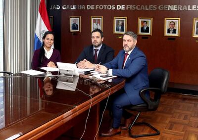 Del lado paraguayo, el fiscal adjunto Manuel Doldán, el fiscal Francisco Cabrera Sanabria y la asistente fiscal Cristina García, trabajan en el caso de Marcelo Piloto