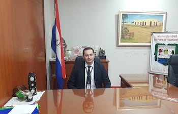 Al abogado, Amancio Rivas, funcionario del Ministerio del Interior toma la administración municipal de San Pedro de Ycuamandyyú, como interventor